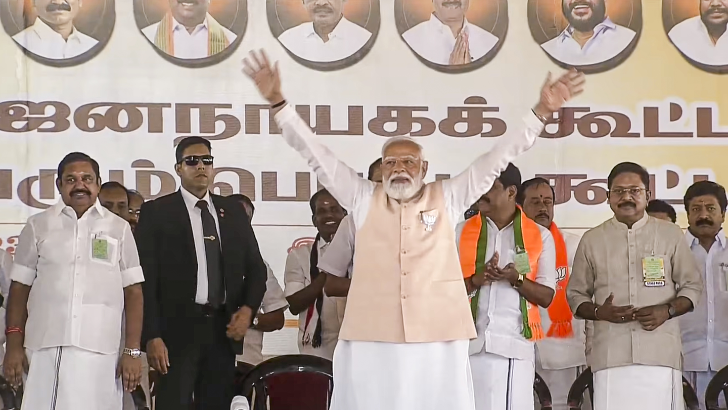 https://www.salarnews.in/public/uploads/images/newsimages/maannewsimage23012026_181517_Modi with EPS  (1).png